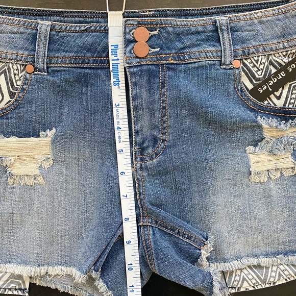 Fire Los Angeles Jean Shorts Juniors Sz 13 - Picture 6 of 8
